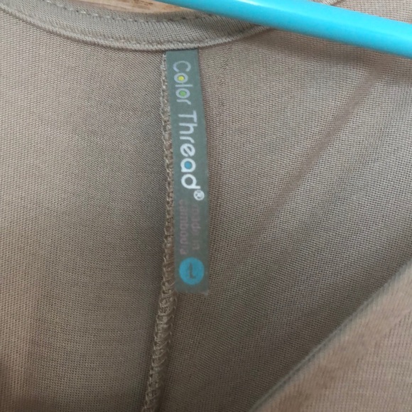 3/4 Sleeve Oversized Top - Picture 3 of 4